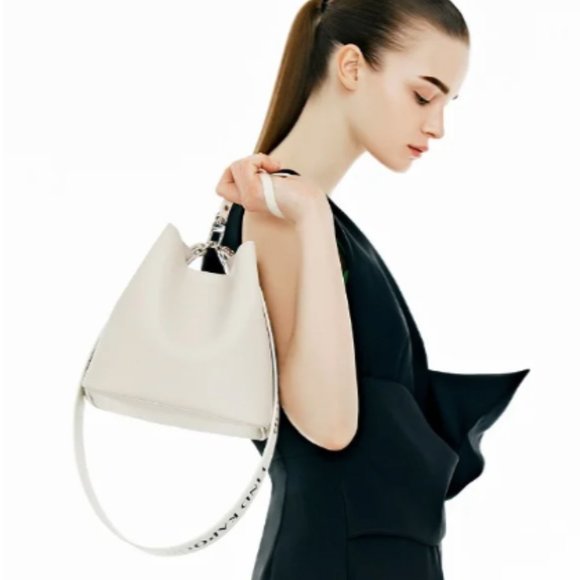 Find Kapoor pingo bag basic lettering Ivory ORG $127 - Picture 3 of 6